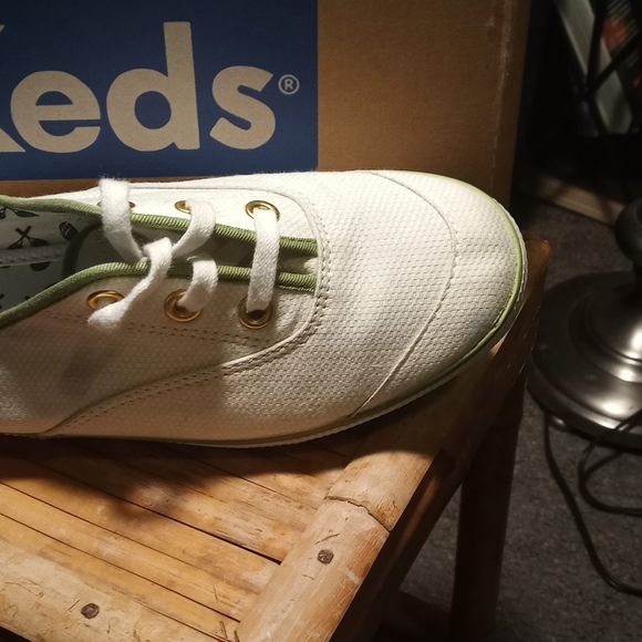 Keds - Picture 3 of 4